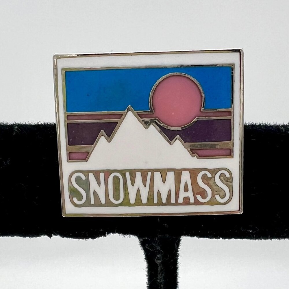 Snowmass Colorado Enamel Lapel Pin Brooch Mountains Sun Aspen Apres Ski
